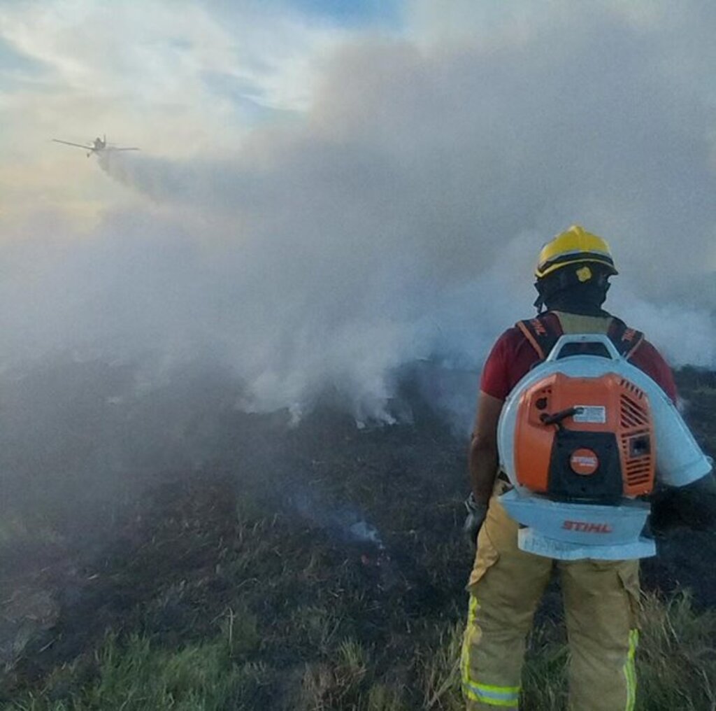 Combate a incêndio no interior durou mais de nove horas