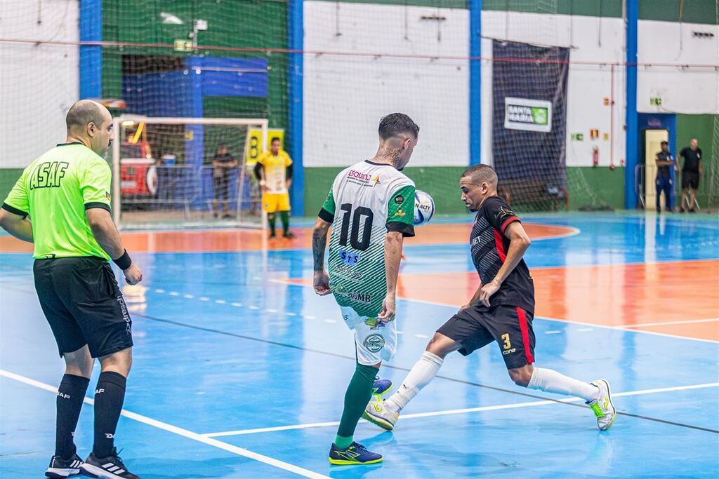 Fim de semana teve três jogos pela Copa Regional de Futsal