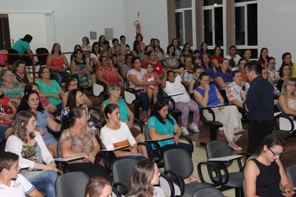 Mulheres recebem homenagem