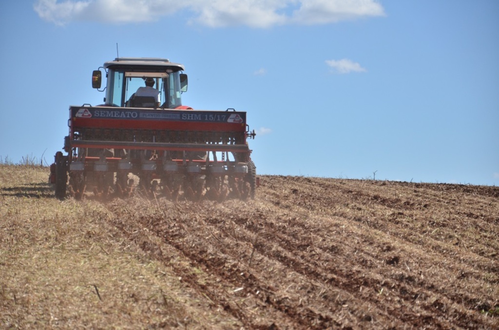 Inicia a safra agrícola 2016/2017