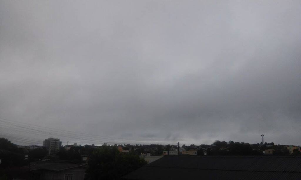 Quarta-feira tem chuva e queda da temperatura