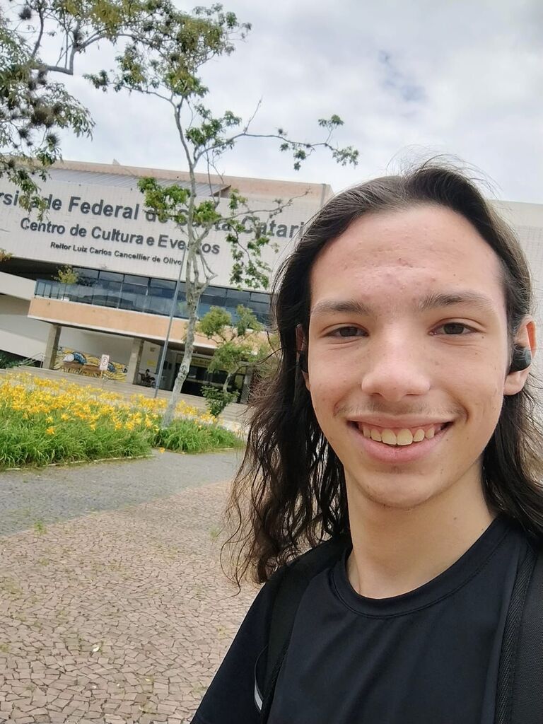 Abner de Campos Pereira conquista 1º lugar em Medicina na UFSC e inspira Otacílio Costa