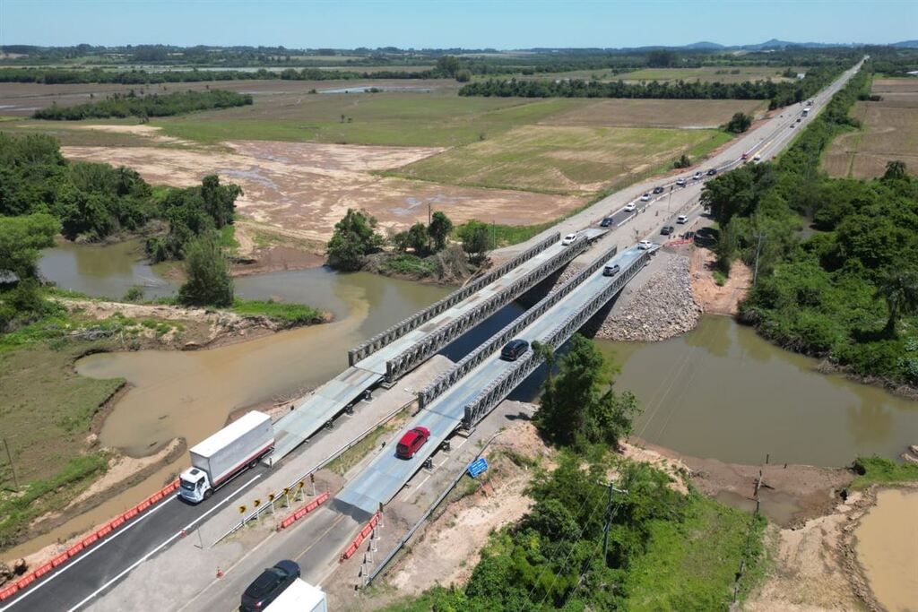 Ponte metálica da RSC-287 deve passar por manutenção neste sábado; confira mudanças no trânsito