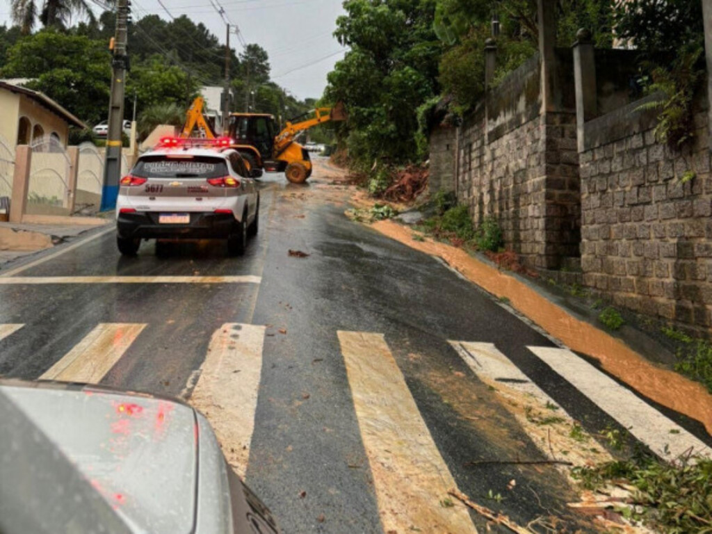 Ações Integradas Atendem Regiões Afetadas por Fortes Chuvas