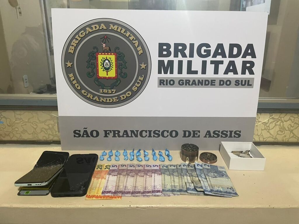 Casal é preso por tráfico de drogas em São Francisco de Assis