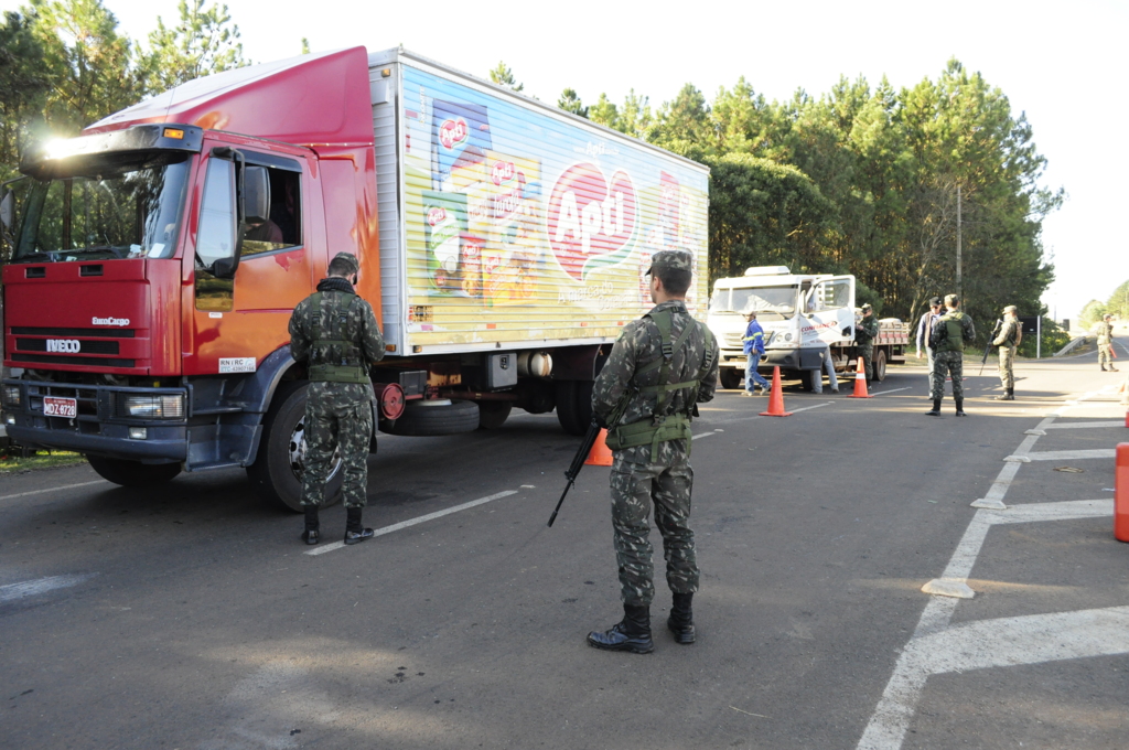 Militares estão nas ruas