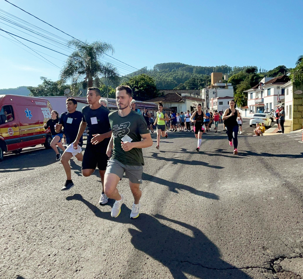 CORRIDA RÚSTICA COMEMORA OS 76 ANOS DE PIRATUBA