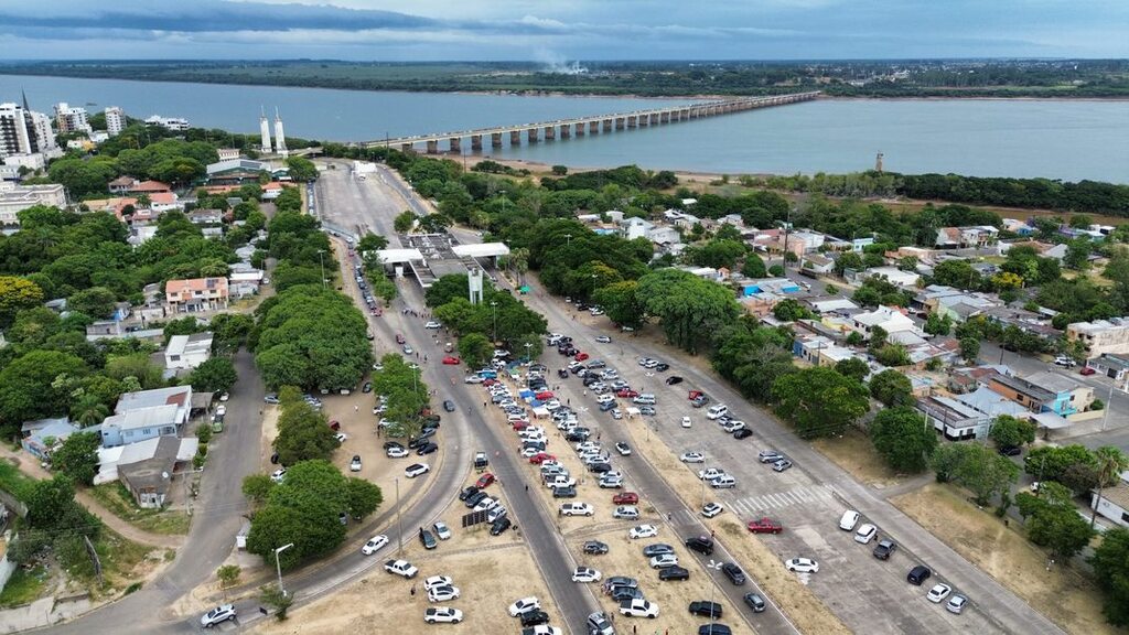 Divulgação/PF - Aduana em Uruguaiana tem movimento recorde de turistas