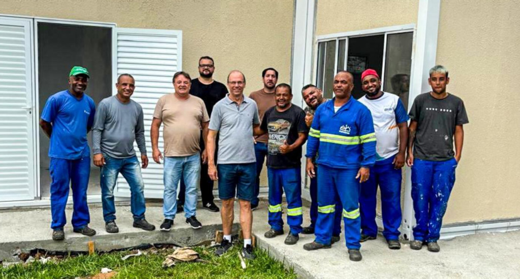 PREFEITO DELCI DIMER REALIZA VISTORIA  NA GARAGEM DA SECRETARIA DE OBRAS DE TORRES