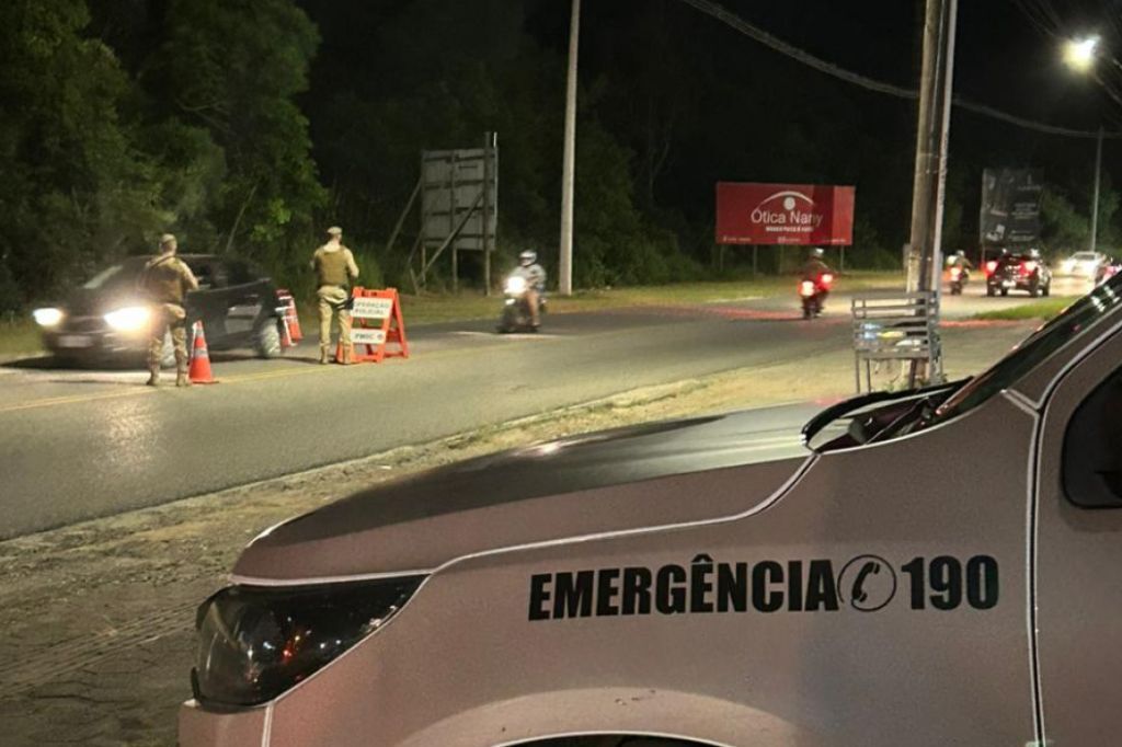  - Operação Força Total apreende arma, drogas e veículos irregulares em Imbituba - Foto: divulgação