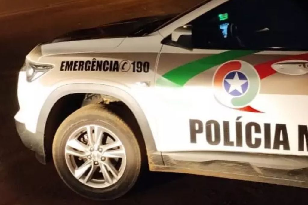  - Homem é preso em Imbituba por adulteração de placa e desobediência durante abordagem policial - Foto: divulgação