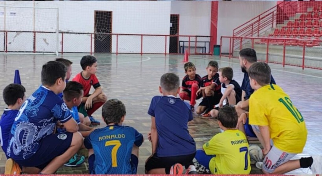 Escolinha de Férias da Secretaria de Esportes de Bocaina do Sul proporciona lazer e aprendizado para crianças e adolescentes