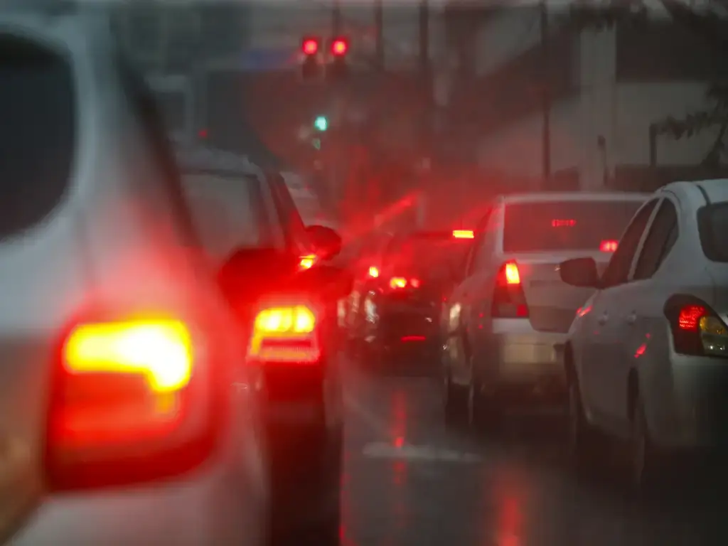 Santa Catarina terá calor, chuvas de verão e chance de temporais neste fim de semana