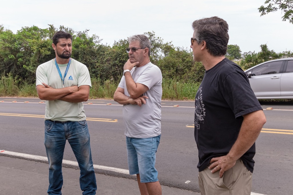 PREFEITURA E CASAN FAZEM VISTORIA PARA IMPLANTAÇÃO DA ESTAÇÃO DE TRATAMENTO DE ESGOTO EM PASSO DE TORRES