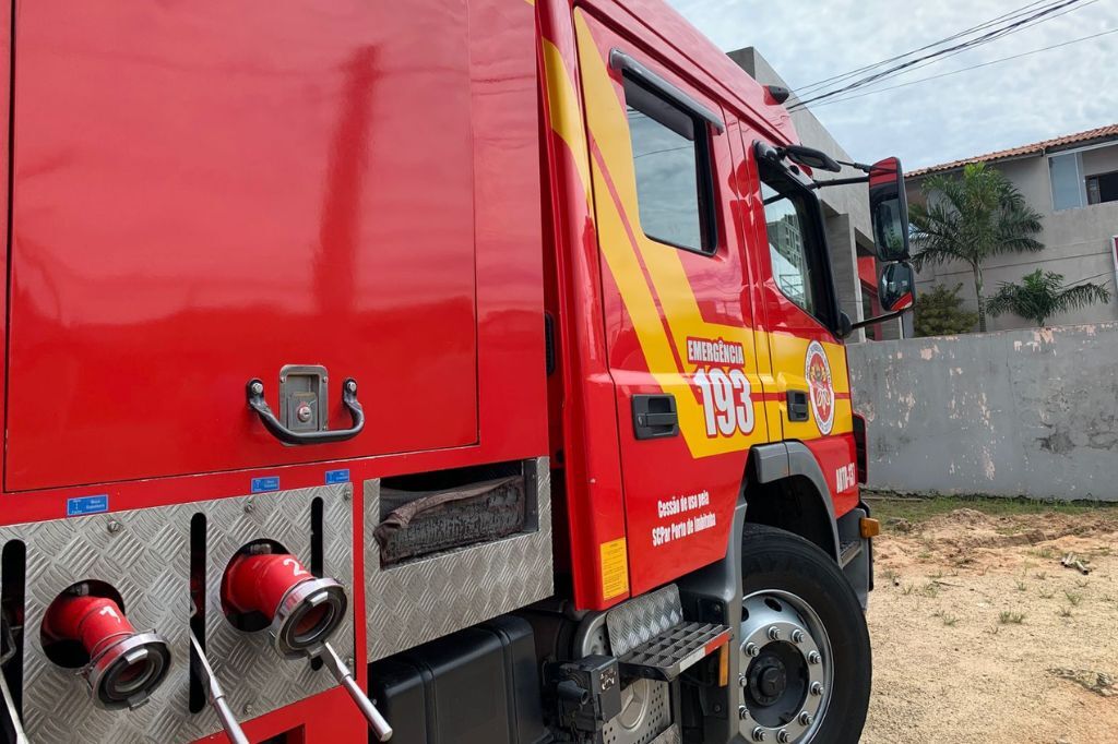  - princípio de incêndio em laboratório é controlado por funcionários em Imbituba - Foto: divulgação