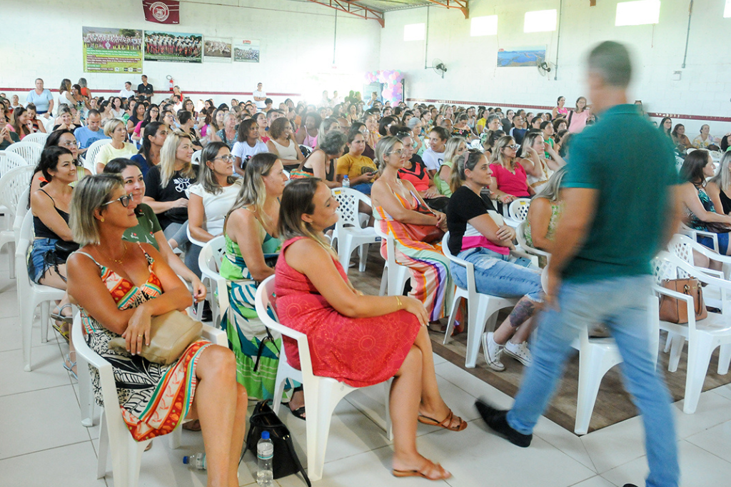 Evento da Secretaria de Educação promete capacitar 700 profissionais da Rede Municipal de Ensino de Garopaba