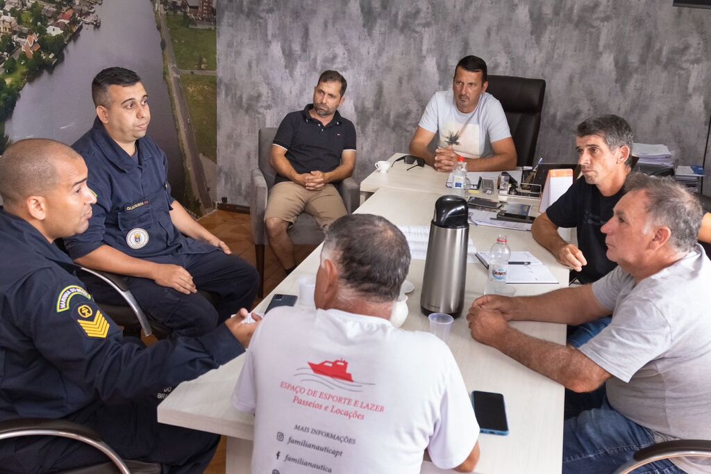 PREFEITURA E MARINHA ACERTAM DETALHES PARA A PROCISSÃO FLUVIAL DA FESTA DOS NAVEGANTES