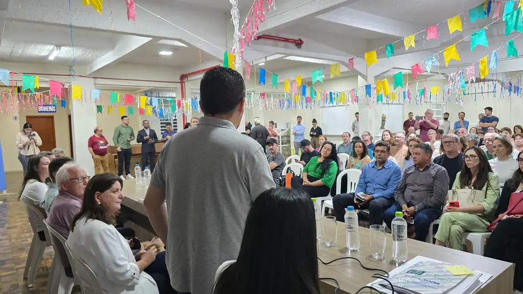 Moradores do Coral e CDL Lages aprovam projeto de revitalização da praça da Paróquia do Rosário