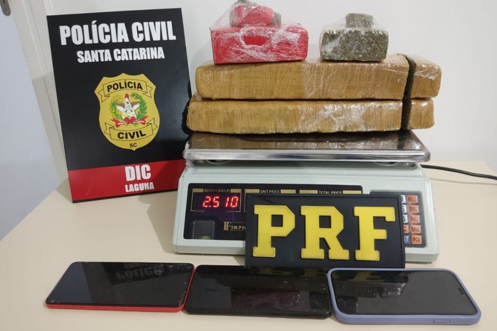  - Polícia Civil e PRF interceptam carregamento de drogas após perseguição na BR-101 em Imbituba - Foto: divulgação