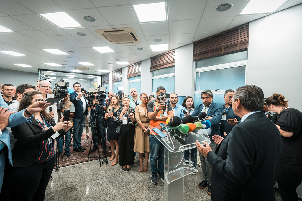 Presidente defende que Alesc seja protagonista nas grandes bandeiras de SC