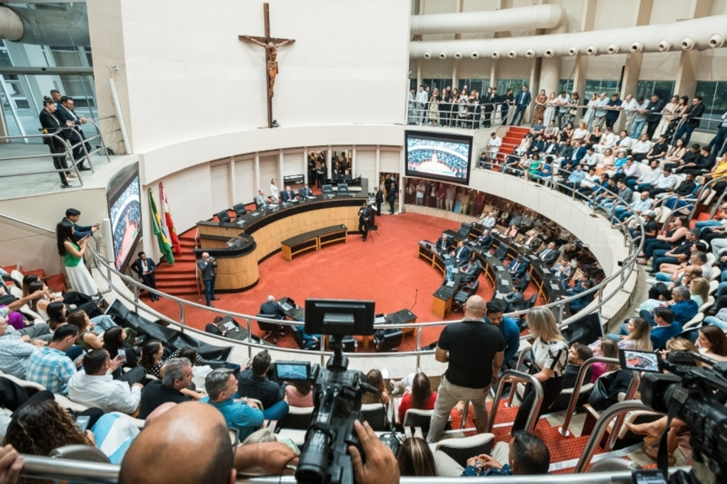 Alesc realiza sessão especial para leitura da mensagem anual do governador