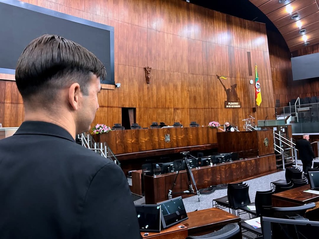 Vereador Lelinho requer auxílio do presidente da Assembleia