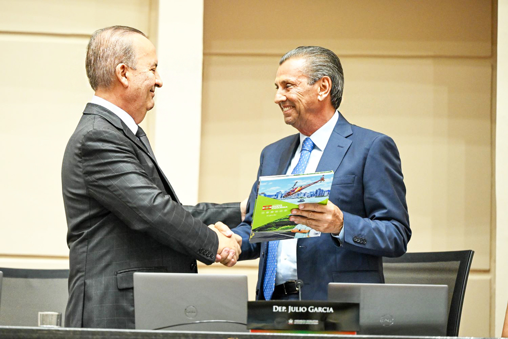 Com destaque para a Saúde, governador Jorginho Mello apresenta mensagem aos deputados no início do ano legislativo