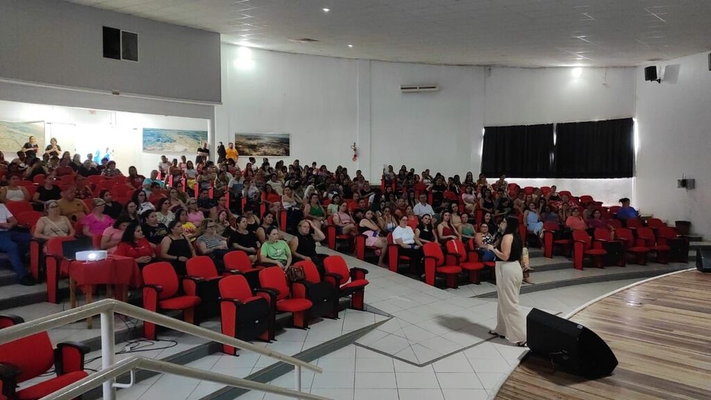 Professores participam de formação e se preparam para o retorno às aulas