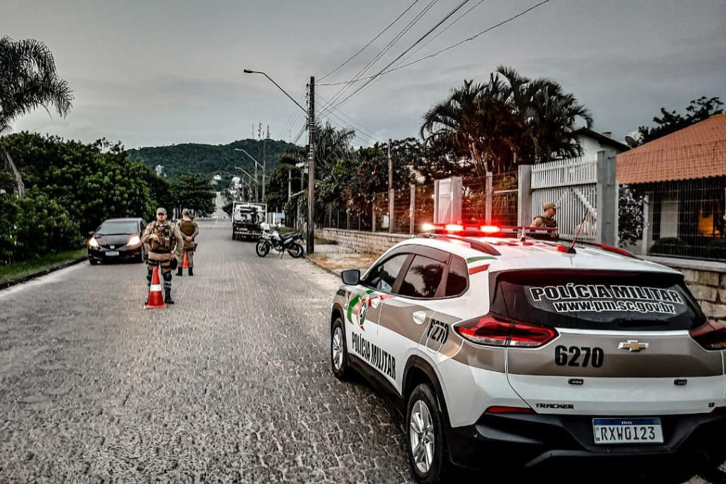 Divulgação de blitz policial é crime?