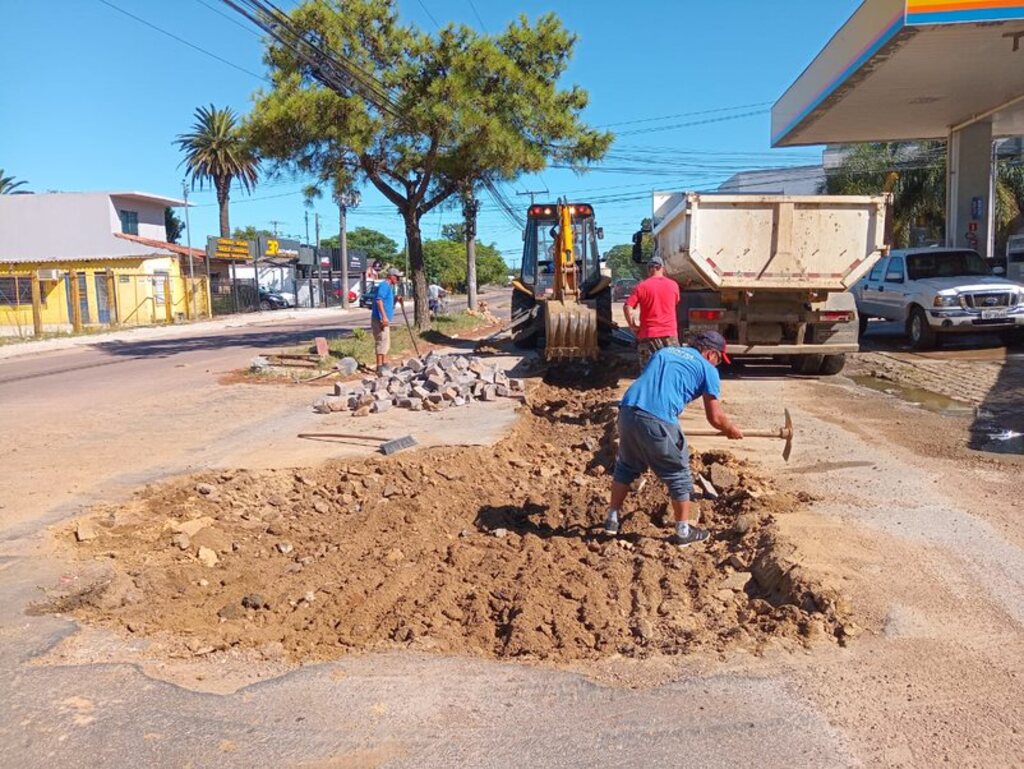 Em um mês, Infraestrutura aplicou 25 toneladas de asfalto