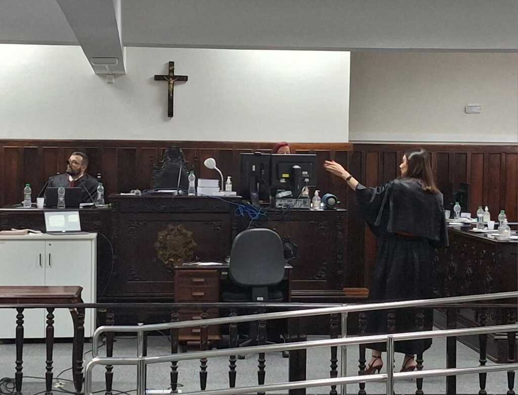 Imagem Artigo Geral Réu é condenado pelo Tribunal do Júri de Lages por homicídio em posto de combustíveis