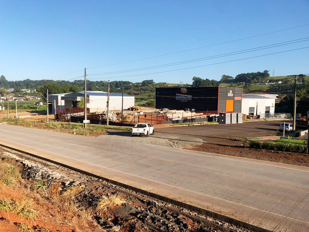 Obras em direção ao Distrito de Machado incluem trevo e outras melhorias