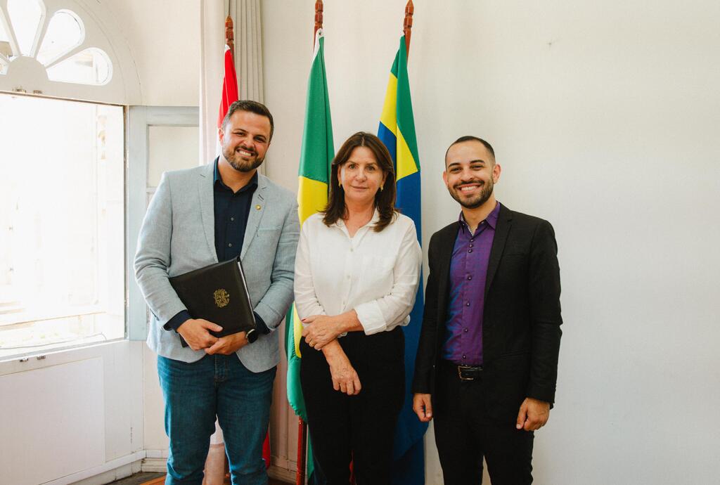 Lucas Neves garante uniformes para alunos e construção da Casa do Autista em Lages