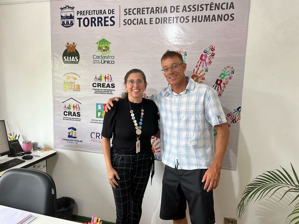 VEREADOR JOSÉ MILANEZ VISITA SECRETÁRIOS PARA DISCUTIR INICIATIVAS DE ASSISTÊNCIA SOCIAL E PLANEJAMENTO PARA TORRES