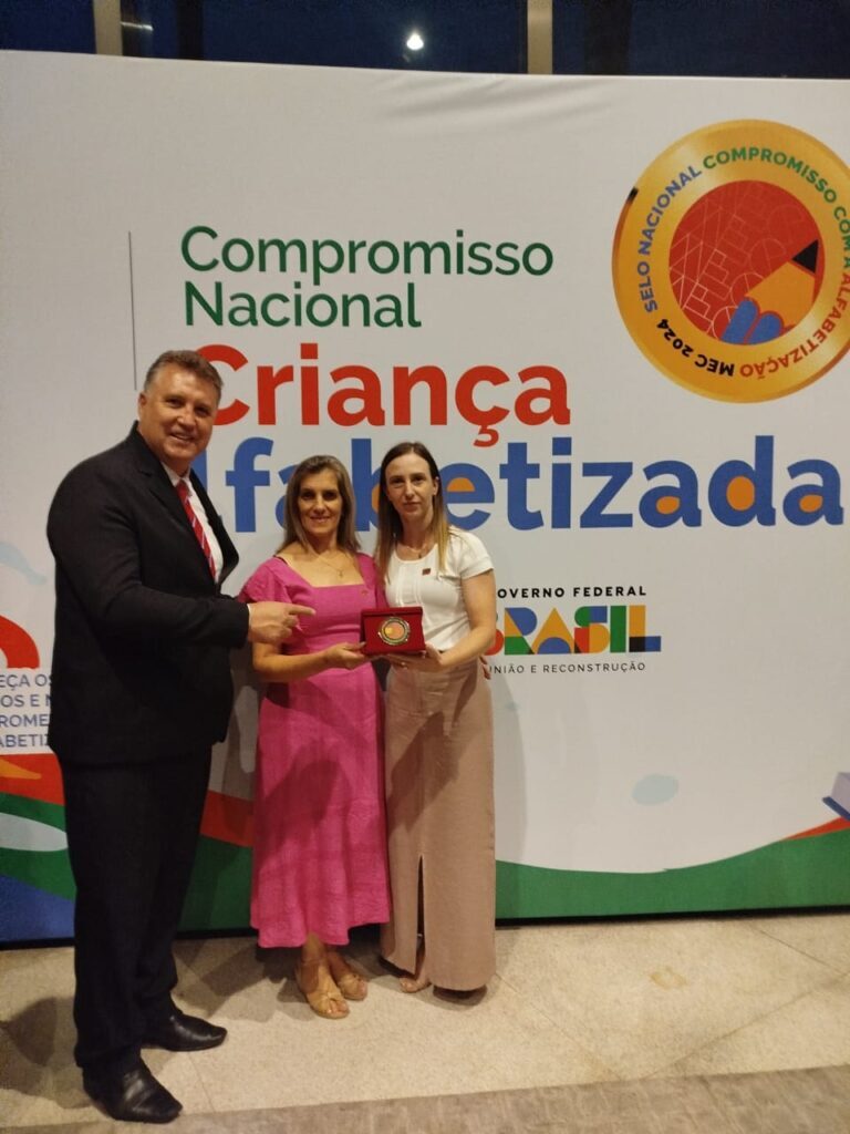 Abdon Batista, Celso Ramos e Vargem comemoram o Ouro com o Selo Nacional do Compromisso com a Alfabetização 2024