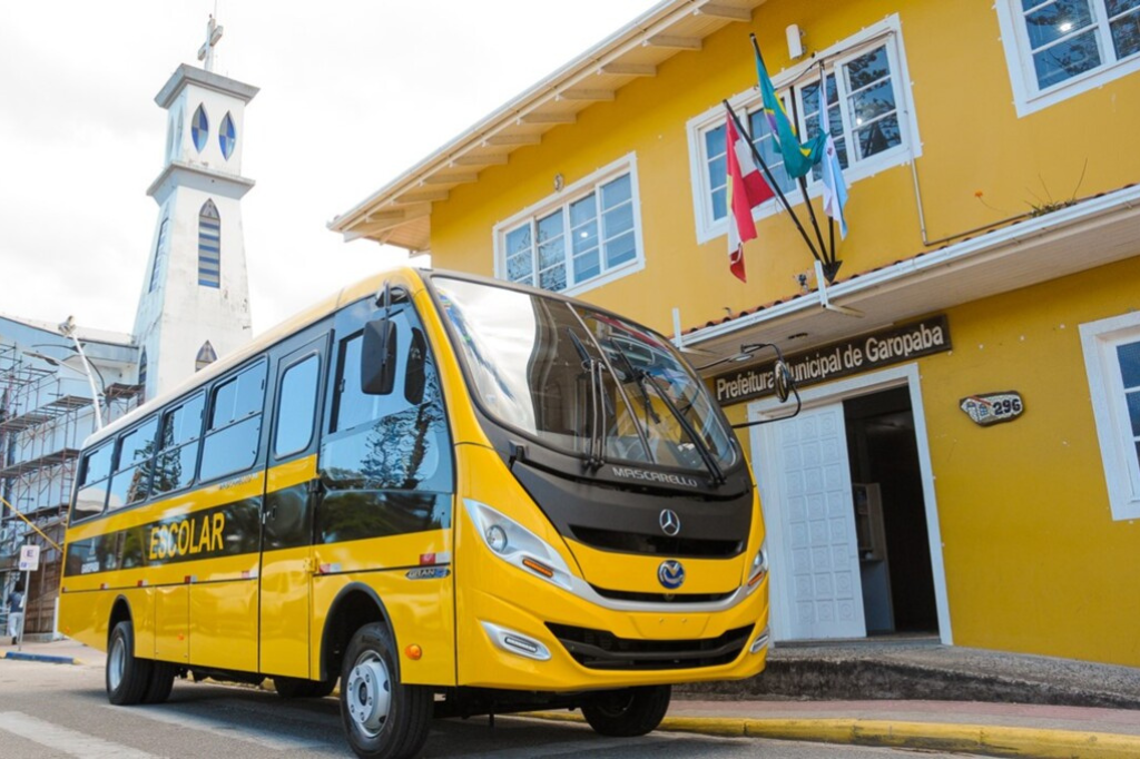 Foto: Divulgação - Secretaria de Educação de Garopaba Esclarece Suspensão do Transporte Escolar em Areias de Palhocinha