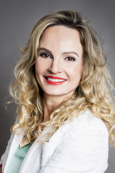 Cátia Liczbinski